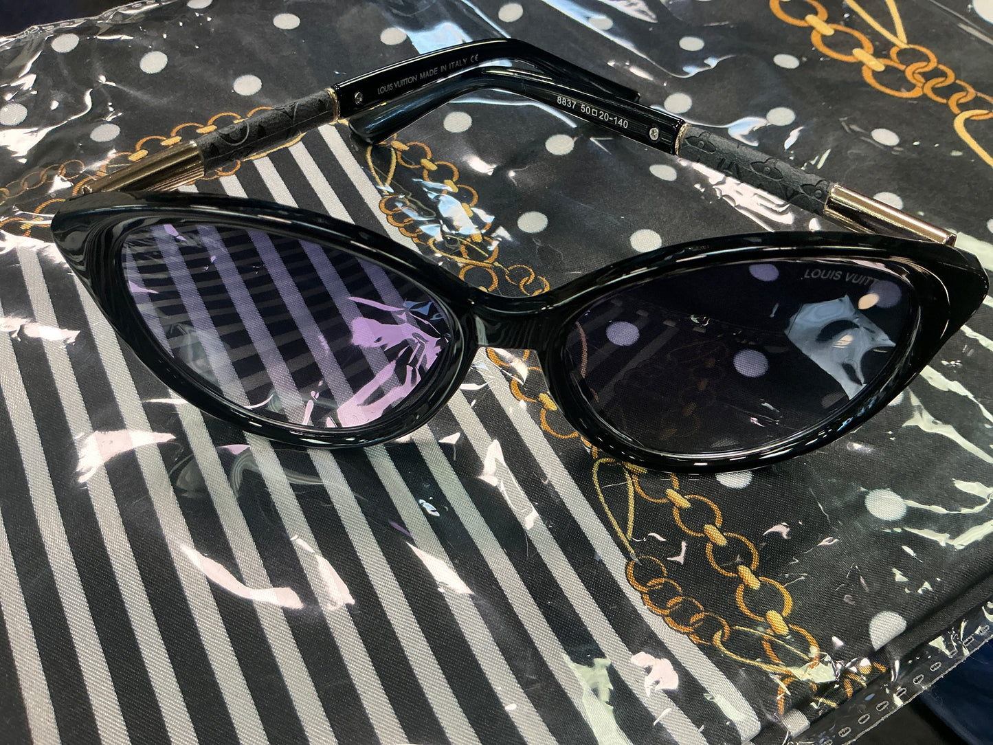 Louis Vuitton sun glasses