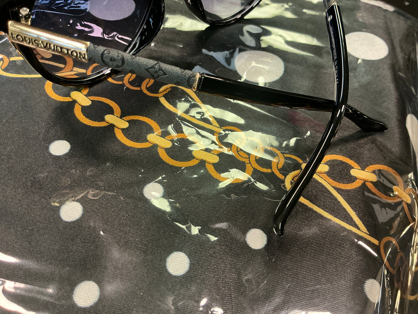 Louis Vuitton sun glasses