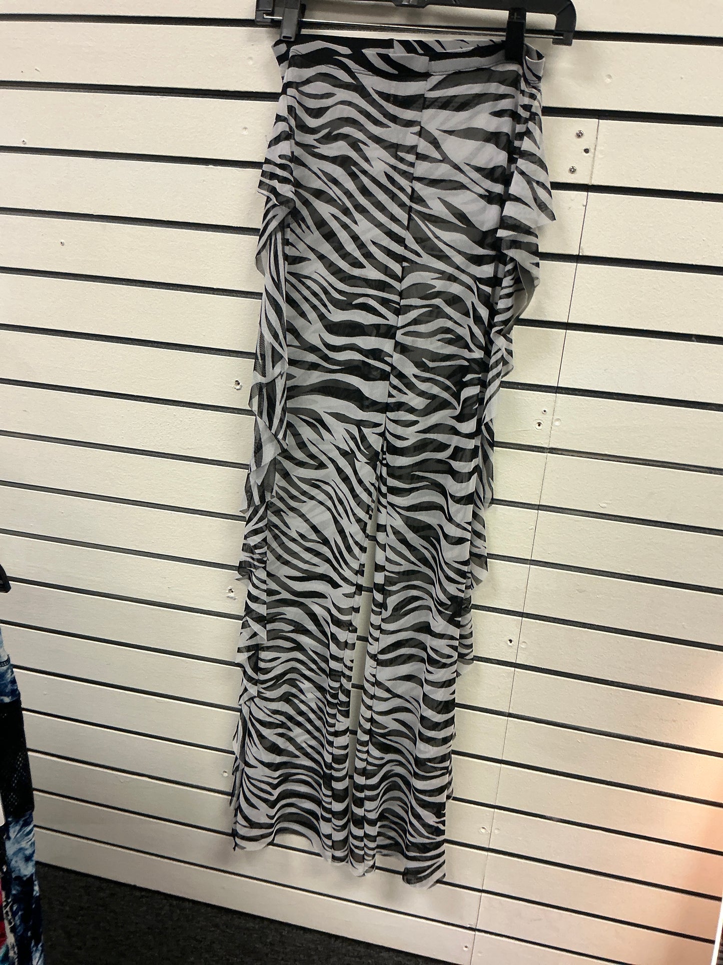 Zebra see-through ruffles on the side, black & white pants